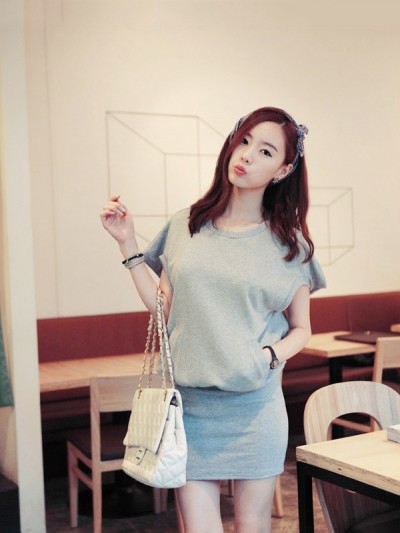 初秋雨天 气质连衣裙美瞎路人眼