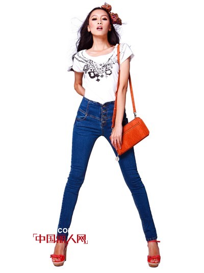 天使园女装传递知性与优雅,彰显更清晰的新女性主义心态