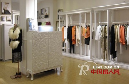 深圳连奴时装A/E品牌杭州与南京新店隆重开业