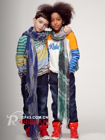 小猪噜噜童装  把对孩子的爱心编织进每一件服饰里