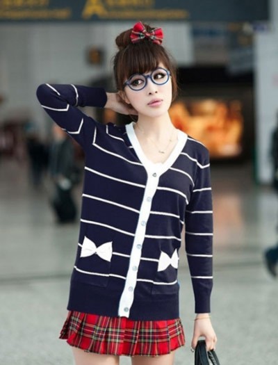 十一长假出游搭配 百搭开衫穿出最美身影