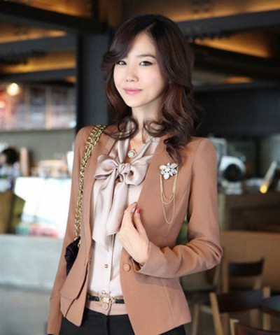 微胖界MM福星嫁到  小西装搭出苗条身材