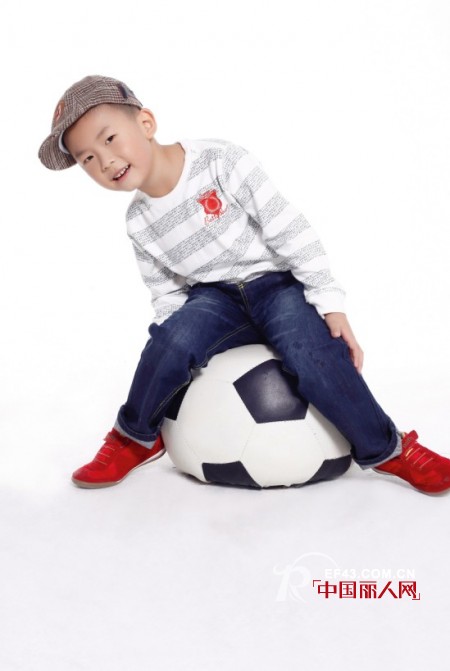 时尚贝蒂小羊秋冬童装精彩亮相