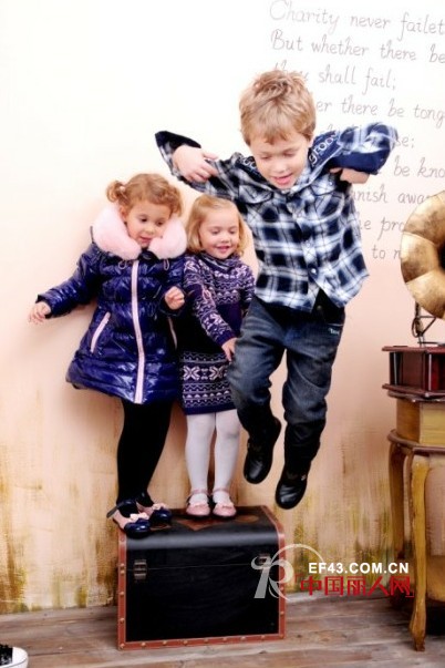 爱朵儿童装 视孩子们为心底那朵娇贵的花朵