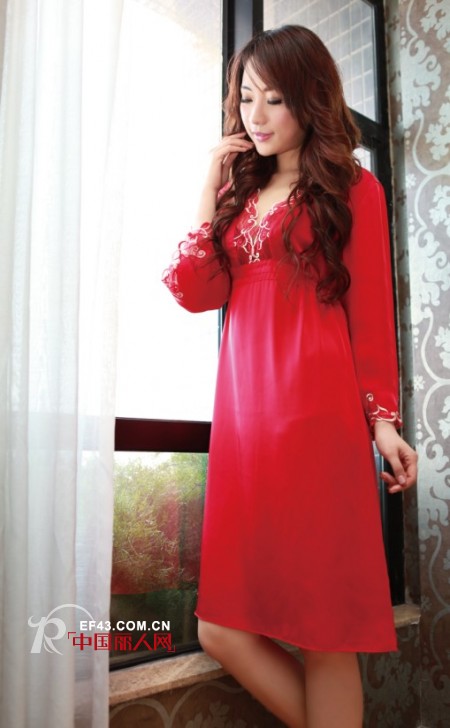 桃花季2012秋冬新品上市,打造多彩时尚