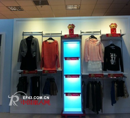 大连市世达购物广场阿珍妮旗舰店即将盛大开业