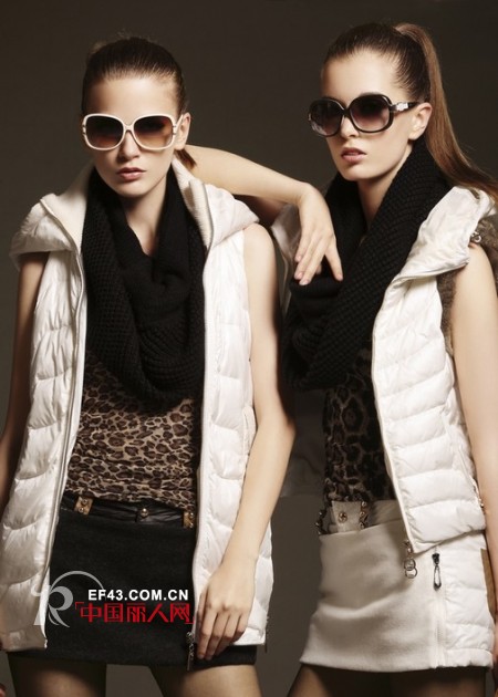 雅梵娜时尚女装 像甘露滋润的花蕾一般灿烂