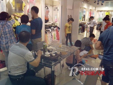 汕头七彩虹米咪咔童装2013年“大印象”春夏订货会举办圆满成功