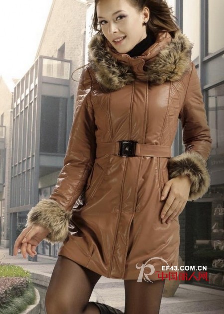 唯漫诗彩女装收腰设计 让女人更自信优雅