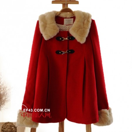 穿衣达人支招:冬装斗篷外套  粗腰手臂去无踪