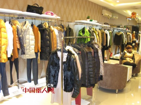 热烈庆祝迪斯廷·凯时尚女装品牌湖南长沙店盛大开业