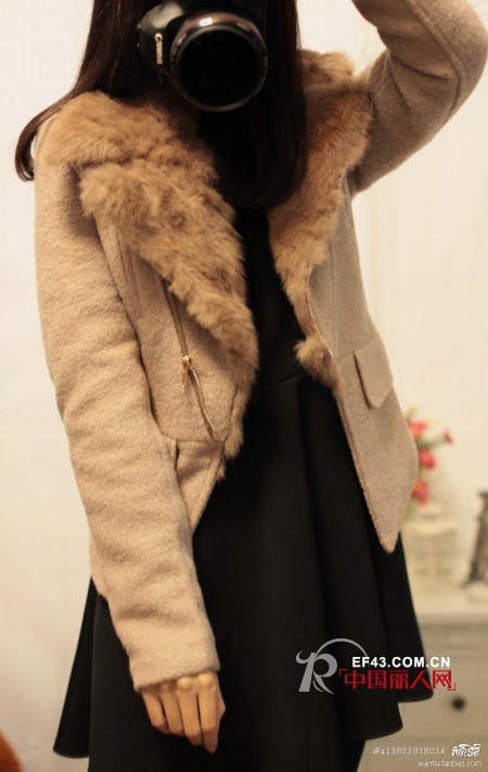 大衣搭配穿出超模比例  寒冬街头优雅又时尚