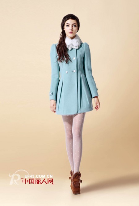 珂诺时尚女装甜美收腰打破冬日臃肿造型