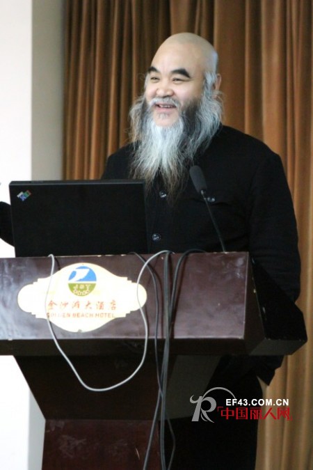 抱团聚力,转型升级,烟台服装业在逆境中持续发展——烟台服装协会三届五次常务理事会扩大会议隆重召开