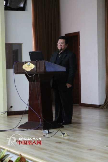 抱团聚力,转型升级,烟台服装业在逆境中持续发展——烟台服装协会三届五次常务理事会扩大会议隆重召开