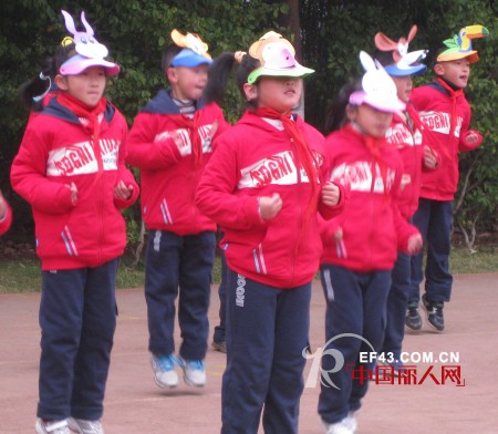 卓维乐童装展现儿童运动正能量 支持云南昆明明通小学运动会