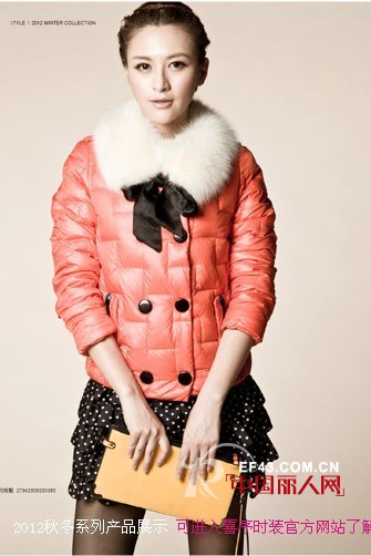 喜序新款羽绒服 西瓜红色彩灵动