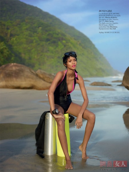 超模热辣比基尼秀火辣 Vogue巴西最新大片