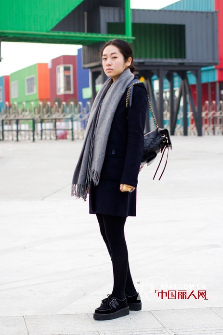 小围巾围出大气场 街拍达人教你这样搭