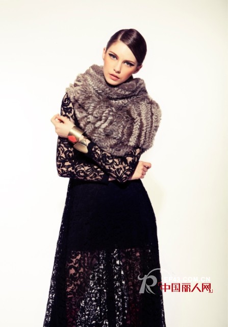 A/E时尚女装冬季 柔媚与帅朗的冷艳女王