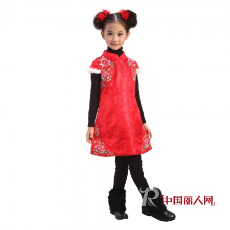 汪小荷2012新年新装  再现传统文化熏陶下中国女孩的温婉典雅