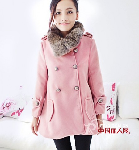 新年喜庆外套送自己  迷人风姿,名媛气质心机装扮
