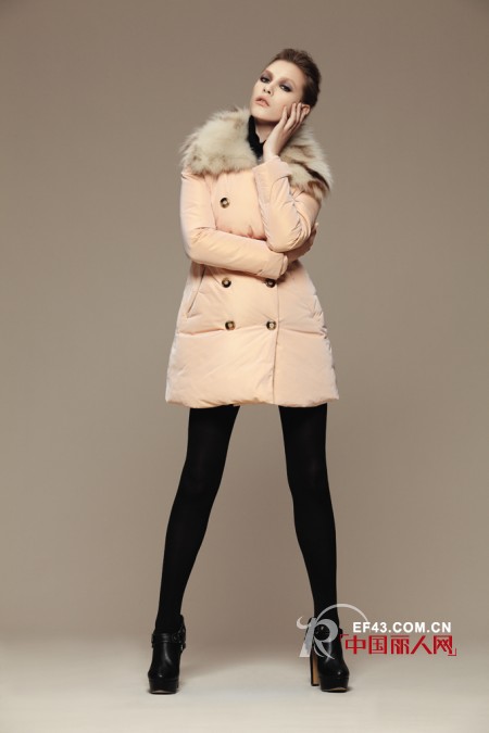 时尚年代评价女装 充满现代时尚的美感