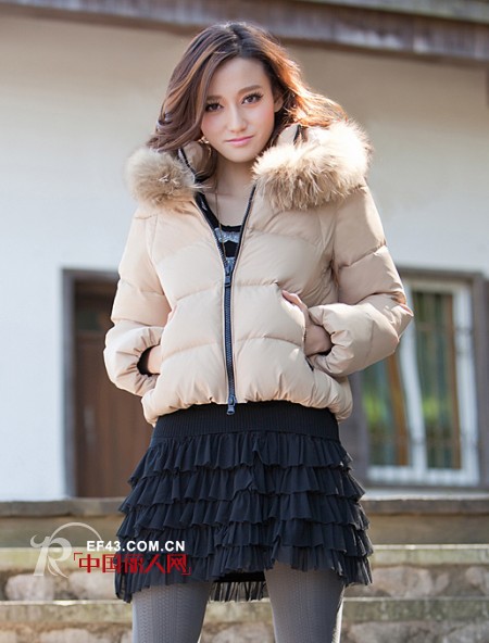 爱上休闲风之连帽  打造寒冬可人儿形象