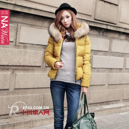 纳纹女装冬季款 明媚黄闪耀街头