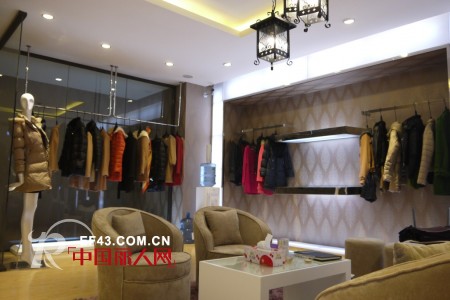 热烈庆祝迪斯廷·凯女装河南鹤壁市专卖店盛大开业