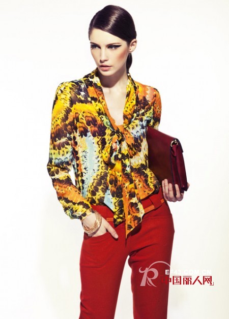 连奴A/E品牌时装复古印花元素 点燃热力冬季