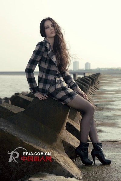 SAVWIS品智品牌女装  整体搭配穿出职业OL气质