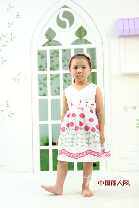 小伙伴2013春夏新装火热发布