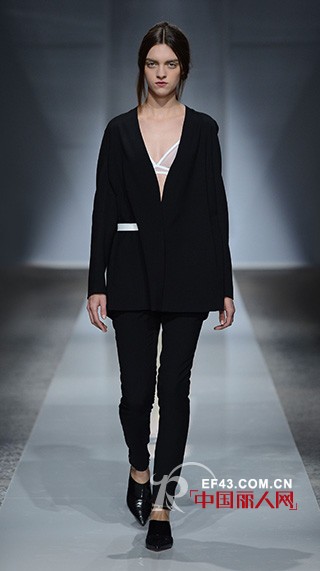 宝姿PORTS2013春季新品置身于古典艺术殿堂