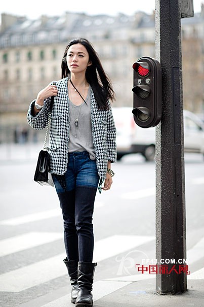 姚晨极简风出镜 演绎随性生活态度