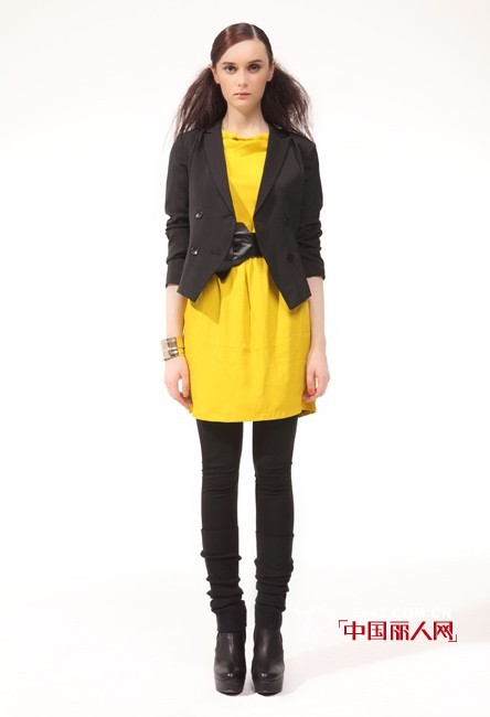 a.y.k少淑女装 亮黄色内搭提亮整体Look