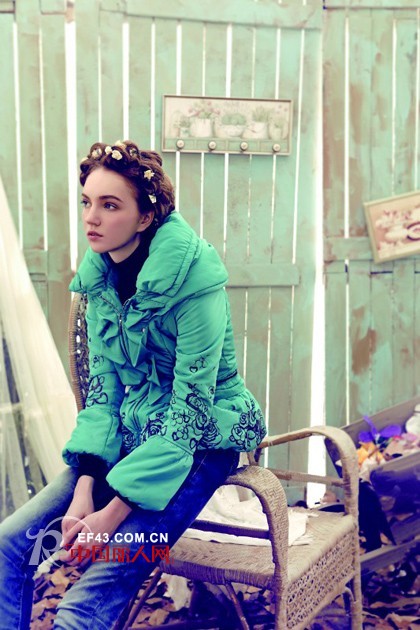 出格女装棉服 打造宫廷田园Icon