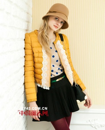 歌莉娅品牌女装  跳跃色彩打破冬日沉默气息