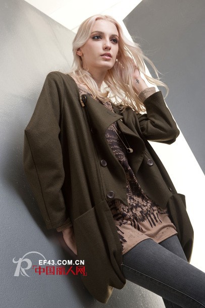 唯简品牌女装 军绿优雅大变身