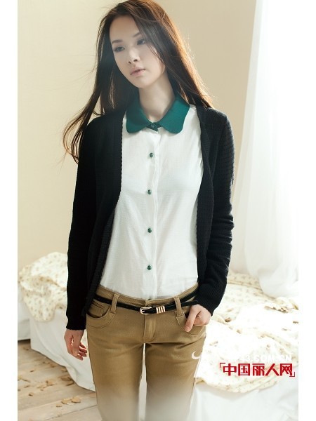 序言女装恭祝您新年快乐 墨绿优雅现身扮清新