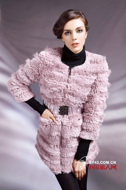 唯姬晨品牌女装 层次感皮草让你变身气质女王