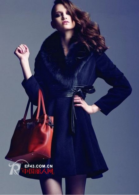 太和女装冬季新款 藏青色冷艳现身