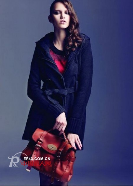 太和女装冬季新款 藏青色冷艳现身