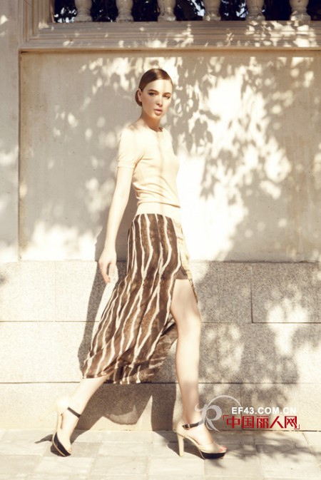 经典故事时尚女装2013年春季新品赏析