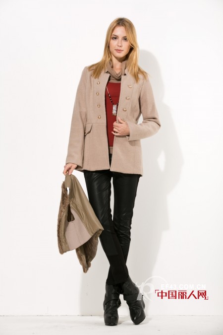 心吻品牌女装  知性优雅韵味凸显女性的情感生活