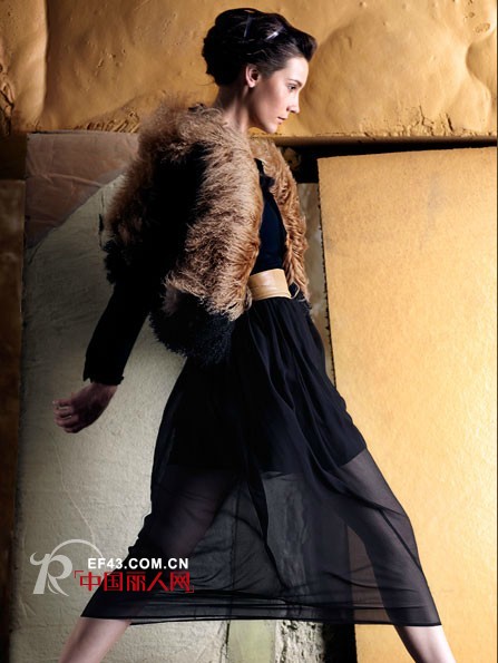 THAT’S ALL女装2012秋冬款 裙装穿出干练利落感