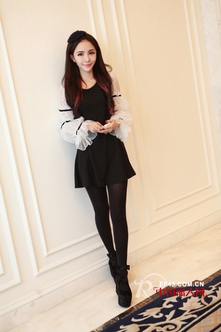 街拍达人大献礼 新年聚会裙装不能少