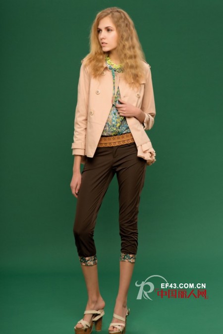 雪凡妮时尚女装2013年春夏新品发布