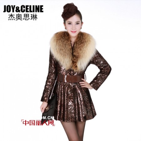 杰奥思琳女装 尽享豪华皮草视觉盛宴
