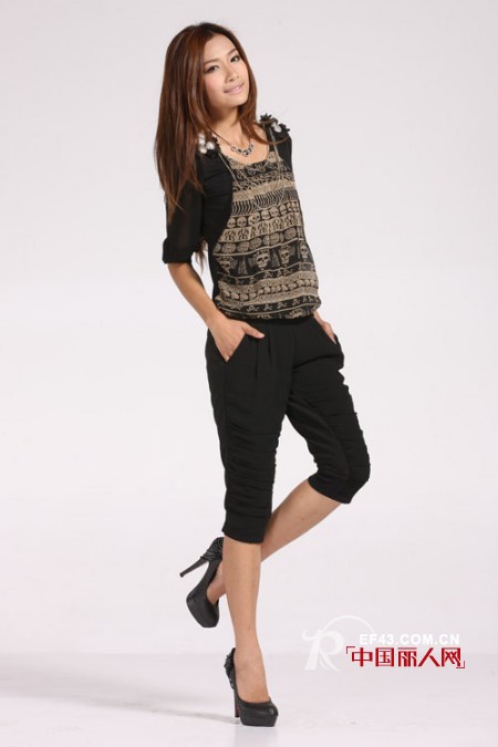 鸿利容达品牌女装2013春夏新品画册